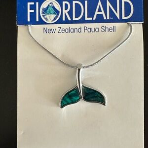 Fiordland New Zealand Paua Shell Whale’s Tail Pendant Necklace NWT